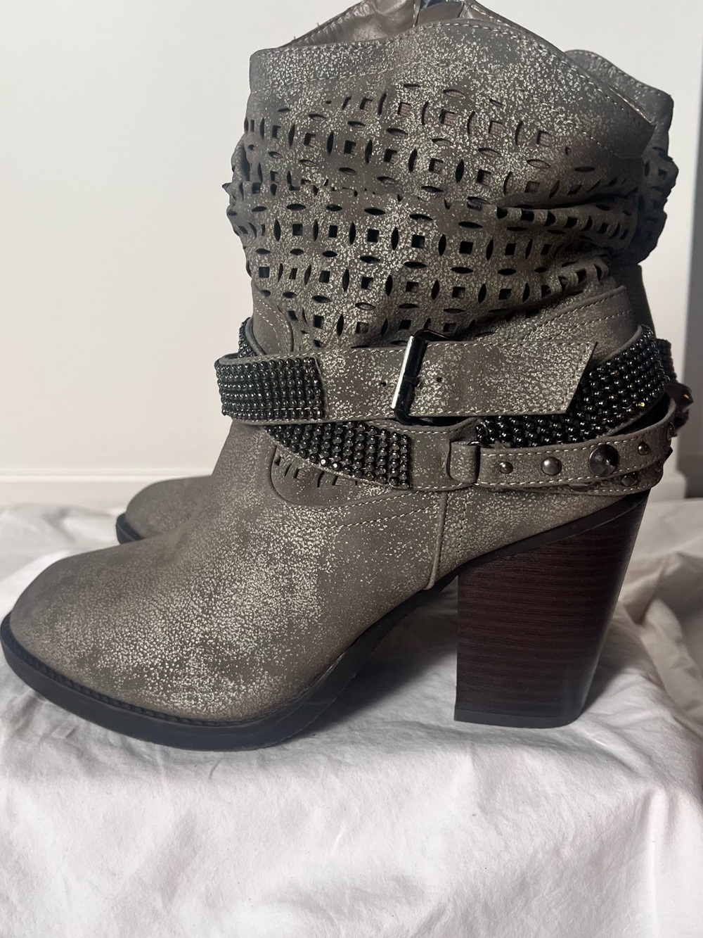 Lane Bryant Metallic Pewter Laser Cut Ankle Booties Rhinestone Strap 9W